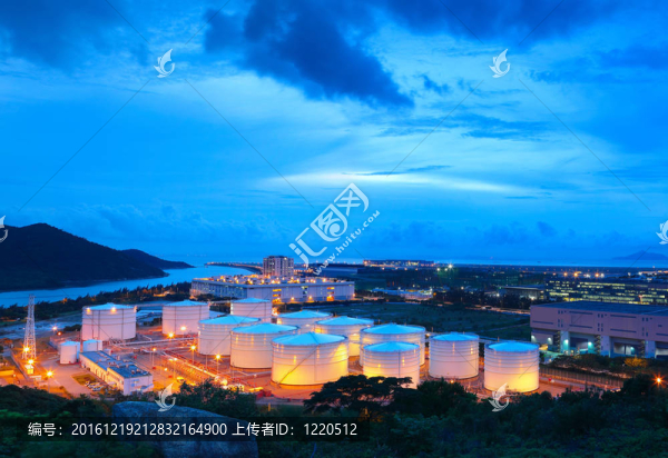 夜間儲氣罐