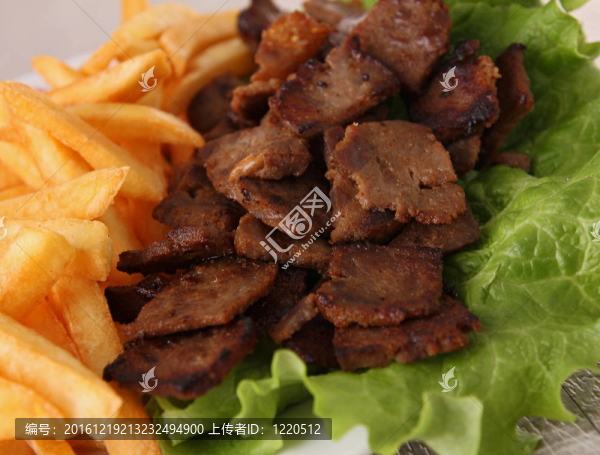 烤肉；法式油炸和蔬菜