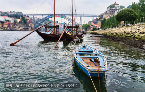 對杜羅羅河河全景；波爾圖