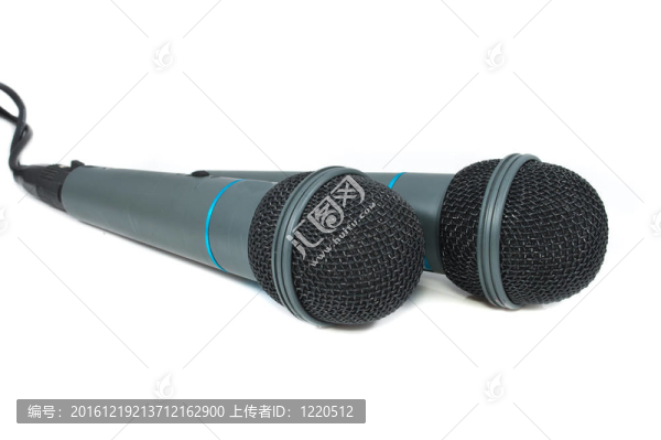 卡拉ok話筒。白色背景孤立
