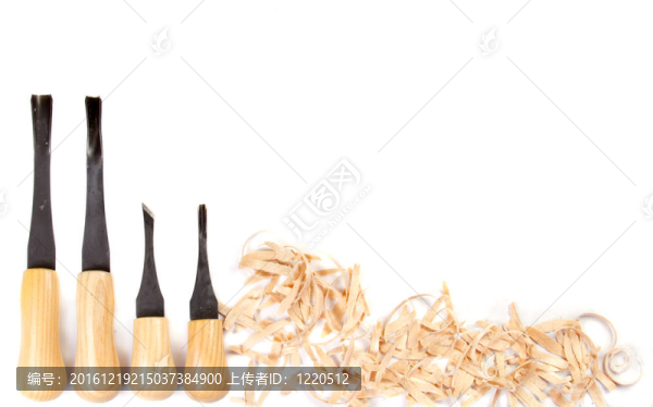 手工具或鑿子雕刻