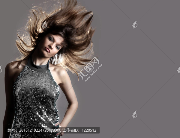 魅力時(shí)尚美女