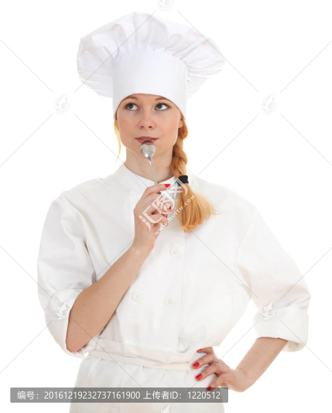 保持匙女廚師在白色制服和帽子