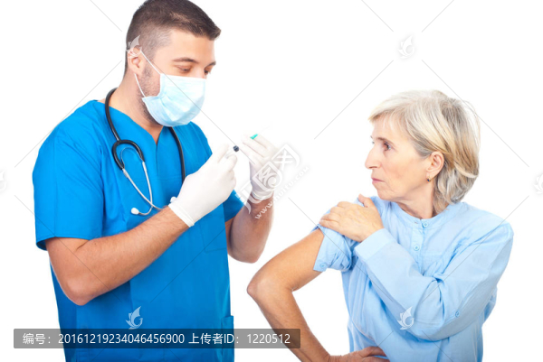 醫(yī)生準備注射用注射器