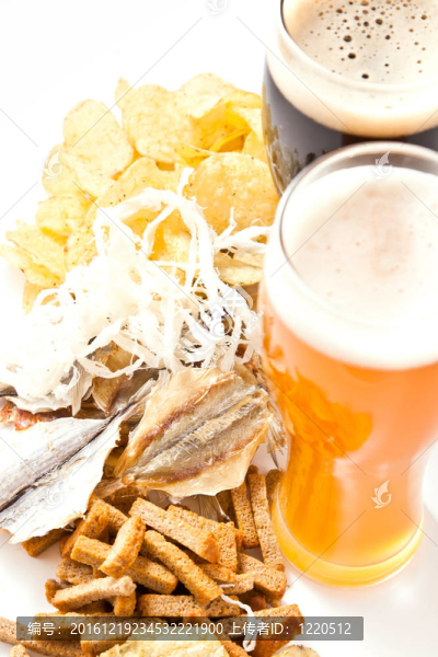 啤酒和零食