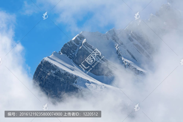 冬季的阿爾卑斯山
