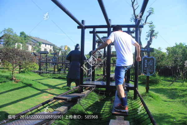 過五關(guān)斬六將