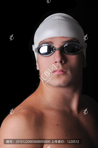 男性游泳運動員