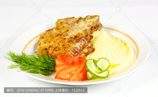 一口新鮮蔬菜澆水里脊牛排