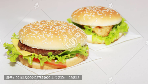 白色背景的美味漢堡