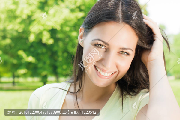 幸福美麗的女人