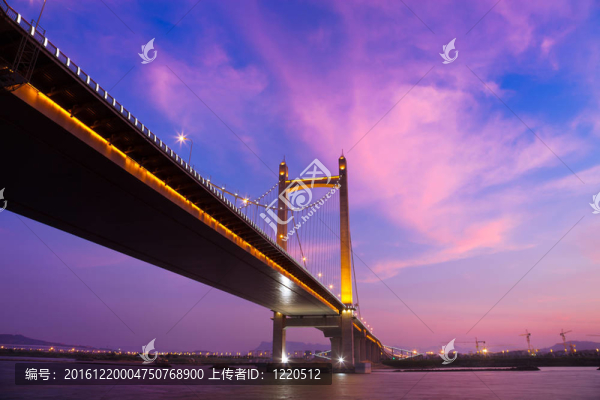 日落吊橋