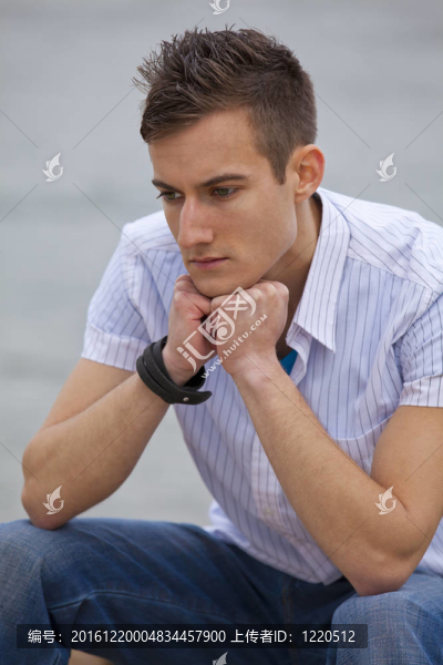 體貼的年輕人