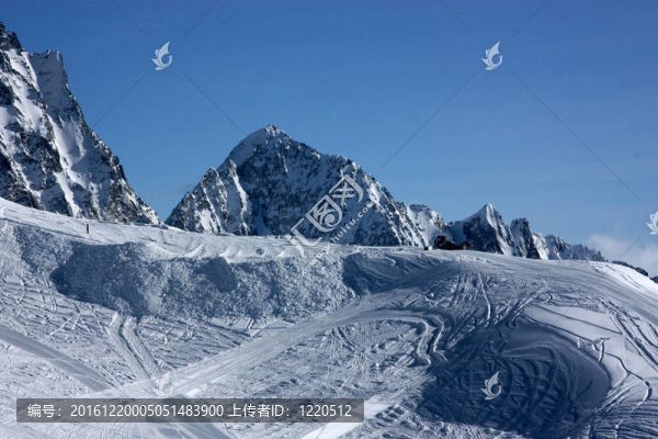高加索山脈山區(qū)滑雪勝地