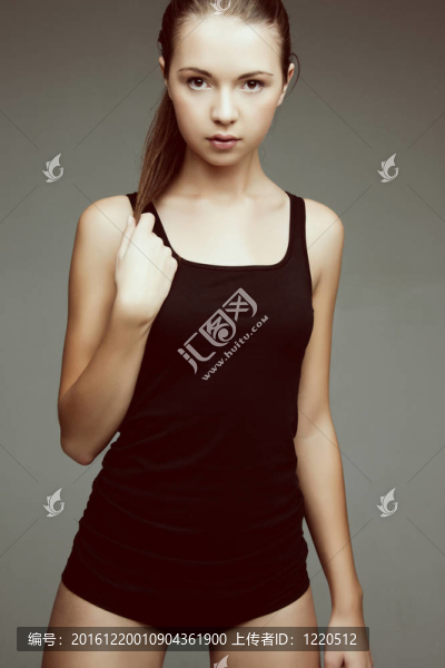 純棉內(nèi)衣美女