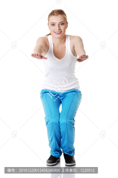 少女做運動。