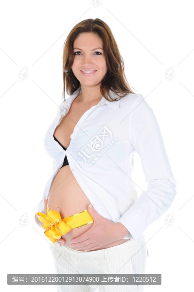 美麗的年輕孕婦