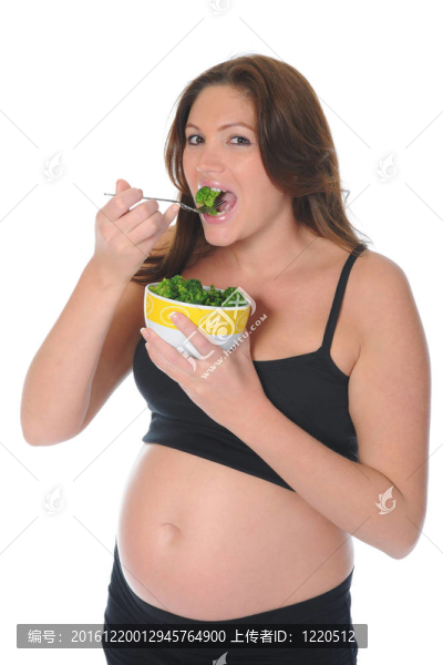 美麗的年輕孕婦