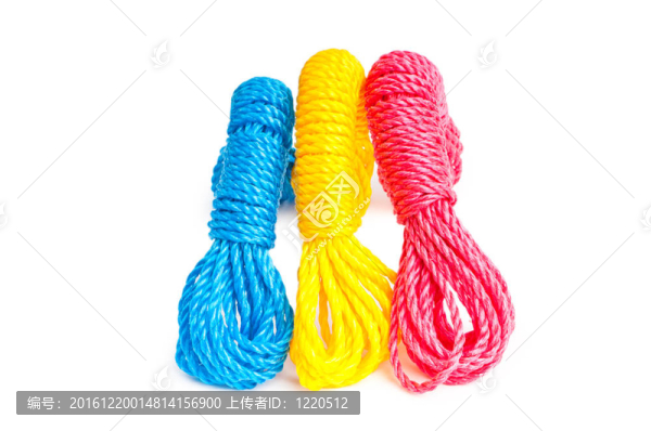 白色背景上的彩繩