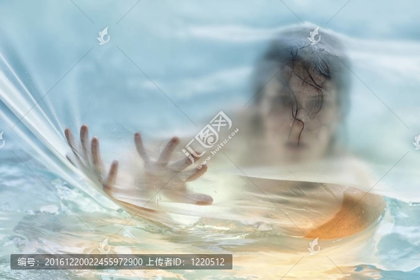 女性的身影