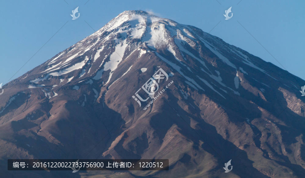 達(dá)馬萬德峰