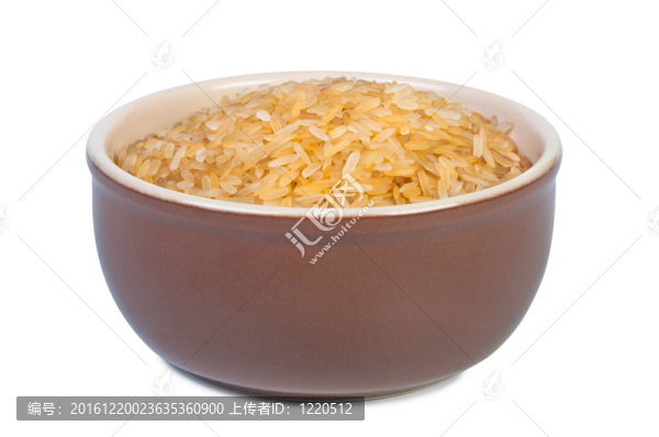 白色背景中的Rice。