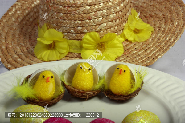 復(fù)活節(jié)3只小雞