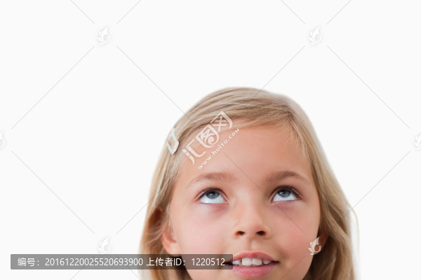 快樂女孩仰視