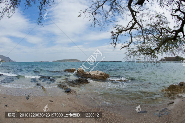 島上美麗的海灘