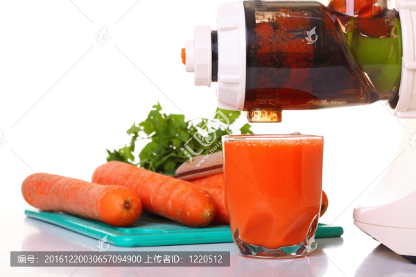 榨汁機(jī)和carrot