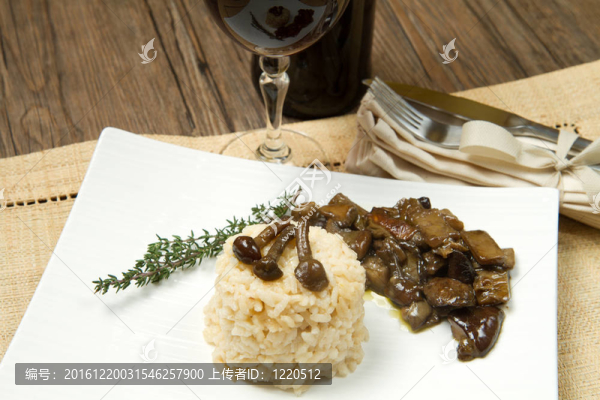 蘑菇燴飯