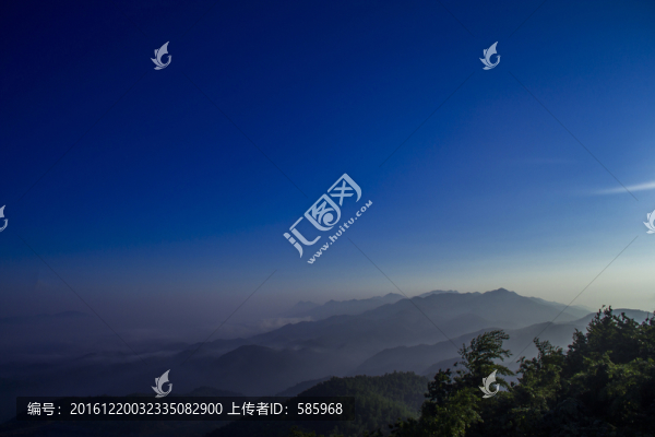 黑麋峰日出朝霞