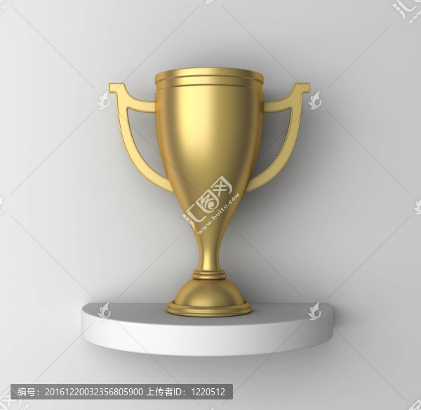 架子上的金杯