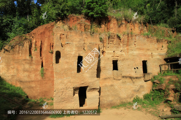 室墓中出土的巖石中；Baratti和波普洛尼亞考古公園。托斯卡納-意大利