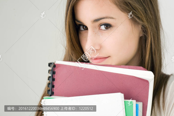 非?？蓯鄣哪贻p學生。