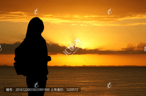 徒步旅行者在Beach