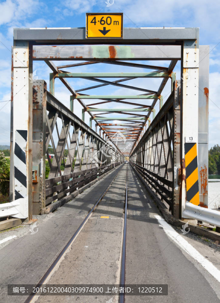 公路鐵路兩用橋