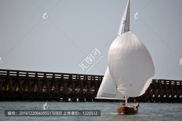 帆船