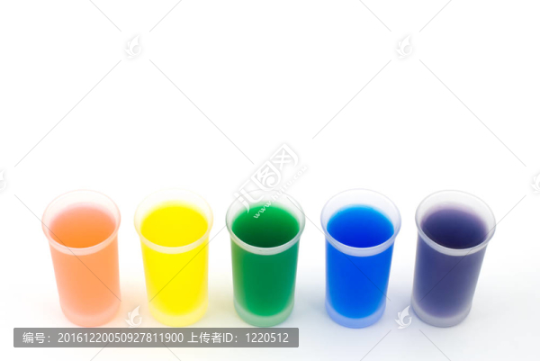 磨砂玻璃和彩色水