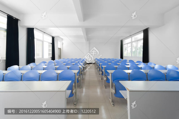 空蕩蕩的教室