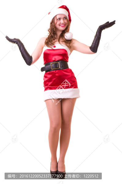 穿著克勞斯衣服的女孩