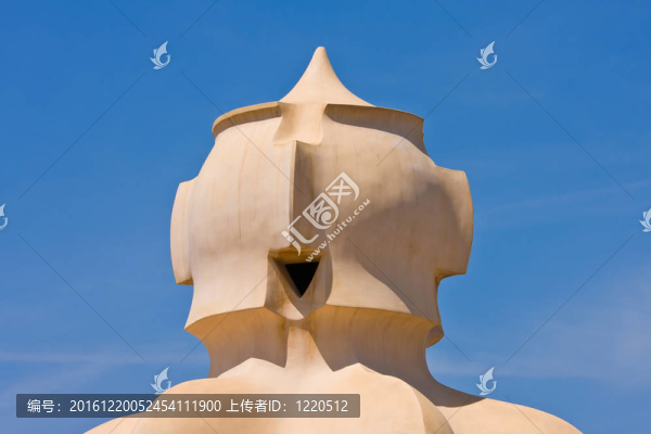 高迪拉佩德雷拉雕像；巴塞羅那
