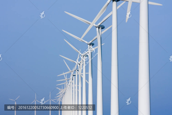 科洛納德風(fēng)車；面對天空