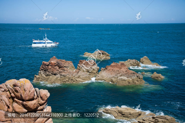 布列塔尼地區(qū)多巖石的海岸；法國