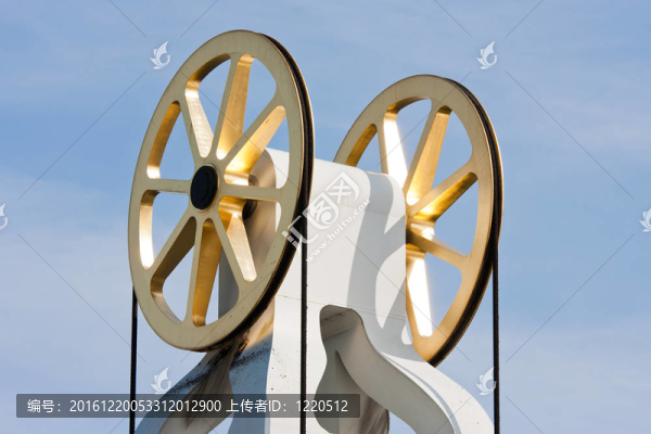 收放了Kampen附近的一個(gè)垂直升降橋在