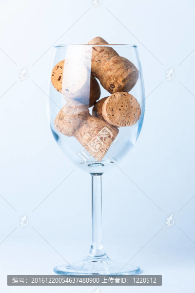 用軟木塞瓶單杯酒