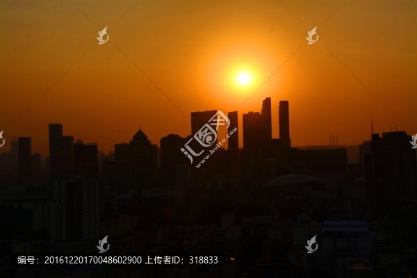 夕陽下的城市風(fēng)光