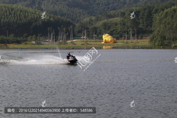 摩托艇