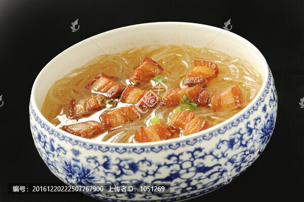 豬肉燉東北粉