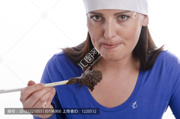 烘焙中的女人